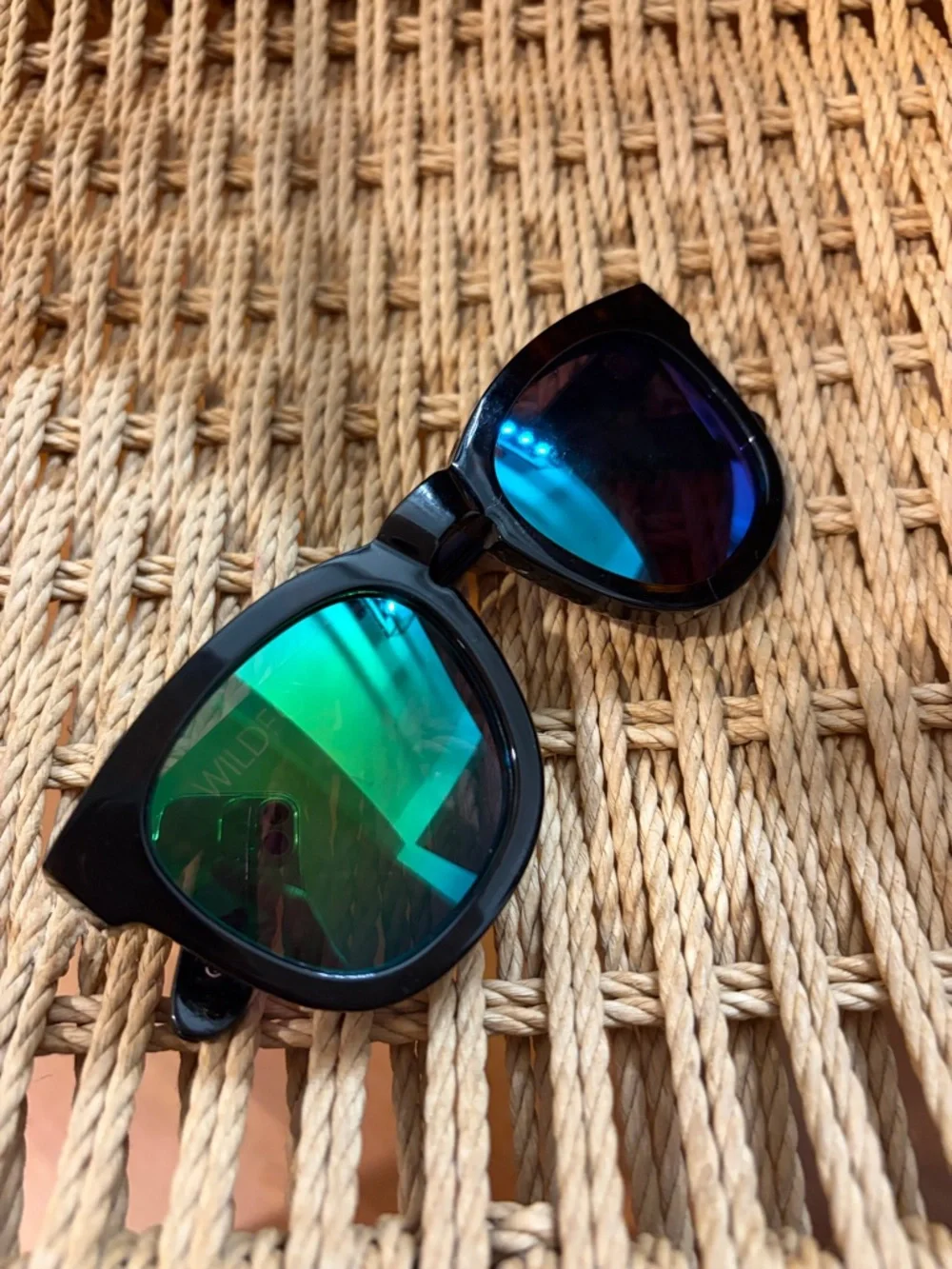 Wildfox sunnies classic fox blue green shades sunglasses